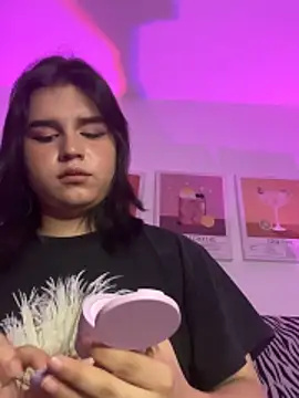 Snapshot of Daniellesins1 chatting on 15, 4, 2026 Daniellesins1 online show from 15, 4, 2026