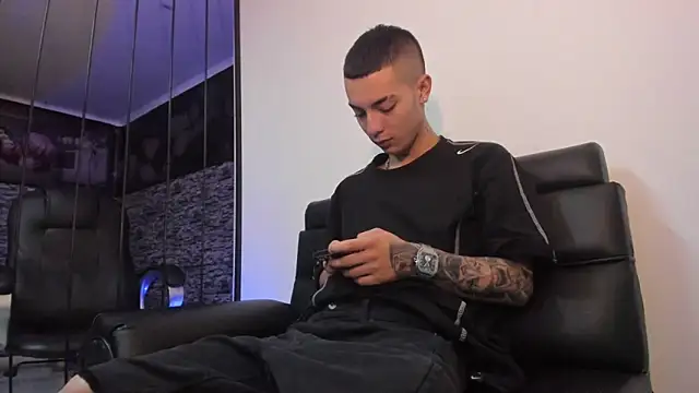 Snapshot of Dereck_Boy_ chatting on 25, 3, 2026 Dereck Boy online show from 25, 3, 2026