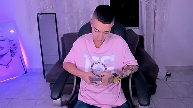 Snapshot of Dereck_Boy_ chatting on 12, 4, 2026 Dereck Boy online show from 12, 4, 2026