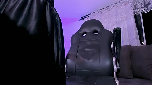 Snapshot of Dereck_Boy_ chatting on 21, 4, 2026 Dereck Boy online show from 21, 4, 2026