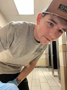 Snapshot of Horus1922 chatting on 25, 2, 2026 Horus1922 online show from 25, 2, 2026