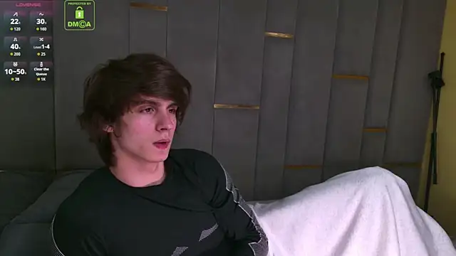 Snapshot of HoogWilder chatting on 16, 3, 2026 HoogWilder online show from 16, 3, 2026