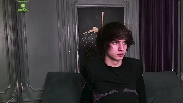 Snapshot of HoogWilder chatting on 5, 4, 2026 HoogWilder online show from 5, 4, 2026