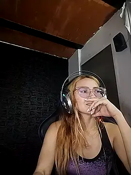 Snapshot of Katestar77 chatting on 30, 3, 2026 Katestar77 online show from 30, 3, 2026