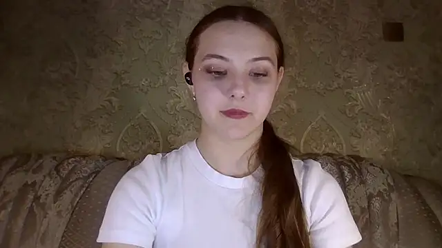 Snapshot of YuniNeko chatting on 14, 2, 2026 YuniNeko online show from 14, 2, 2026