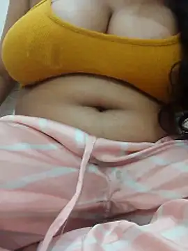 Snapshot of JOYAPARVEEN chatting on 7, 4, 2026 JOYAPARVEEN online show from 7, 4, 2026