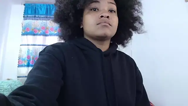 Snapshot of latin_riahnna_jp chatting on 6, 4, 2026 latin riahnna jp online show from 6, 4, 2026