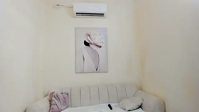 Snapshot of salome_velour chatting on 18, 2, 2026 salome velour online show from 18, 2, 2026