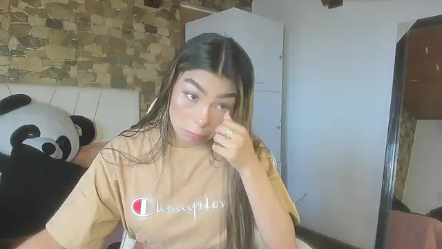 Snapshot of khaimi_ chatting on 15, 4, 2026 khaimi online show from 15, 4, 2026