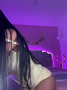 Snapshot of SofiaSiren chatting on 5, 4, 2026 SofiaSiren online show from 5, 4, 2026