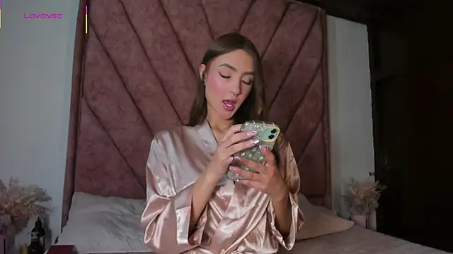 Snapshot of Miss-Sunny chatting on 1, 4, 2026 Miss-Sunny online show from 1, 4, 2026