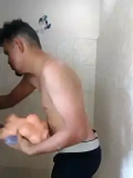 Snapshot of polla_large_active chatting on 20, 4, 2026 polla large active online show from 20, 4, 2026