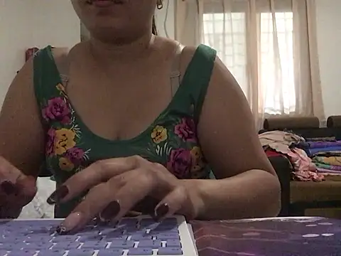 Snapshot of lady_candy85 chatting on 5, 2, 2026 lady candy85 online show from 5, 2, 2026