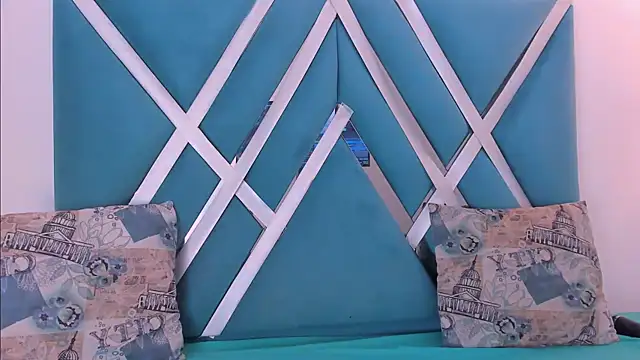 Snapshot of ninameduxx chatting on 3, 4, 2026 ninameduxx online show from 3, 4, 2026