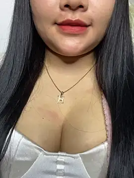 Violet pusy online show from 9, 3, 2026