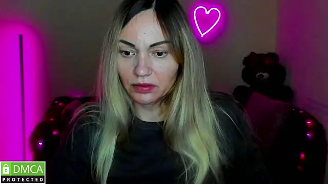 Snapshot of BlondMikey22 chatting on 22, 2, 2026 BlondMikey22 online show from 22, 2, 2026