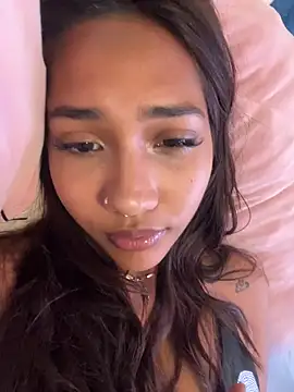 Snapshot of lyla_luv chatting on 11, 3, 2026 lyla luv online show from 11, 3, 2026