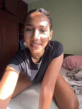 Snapshot of lyla_luv chatting on 26, 3, 2026 lyla luv online show from 26, 3, 2026