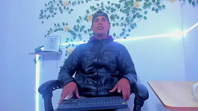 Andrey santamaria online show from 14, 2, 2026