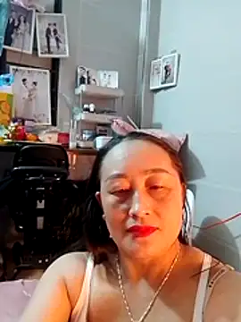 Snapshot of Jolie_sexy chatting on 12, 3, 2026 Jolie sexy online show from 12, 3, 2026