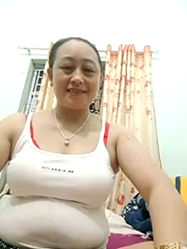 Snapshot of Jolie_sexy chatting on 1, 4, 2026 Jolie sexy online show from 1, 4, 2026