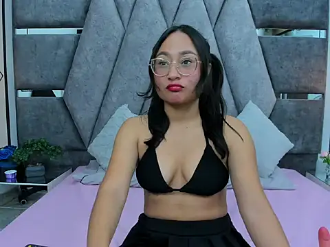 Mila Nova  online show from 2, 3, 2026