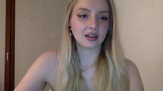 Snapshot of MayaWetDream chatting on 30, 3, 2026 MayaWetDream online show from 30, 3, 2026