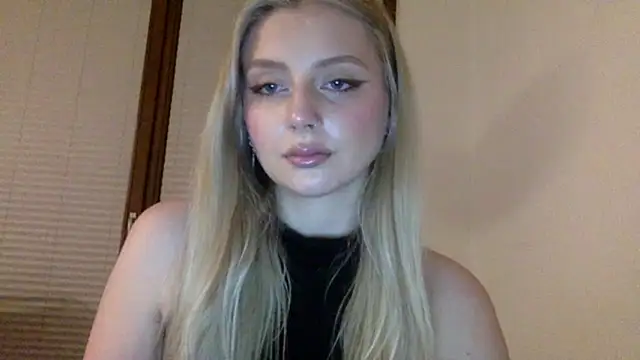 Snapshot of MayaWetDream chatting on 31, 3, 2026 MayaWetDream online show from 31, 3, 2026