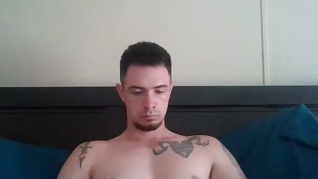 Snapshot of midnightsinz chatting on 2, 4, 2026 midnightsinz online show from 2, 4, 2026