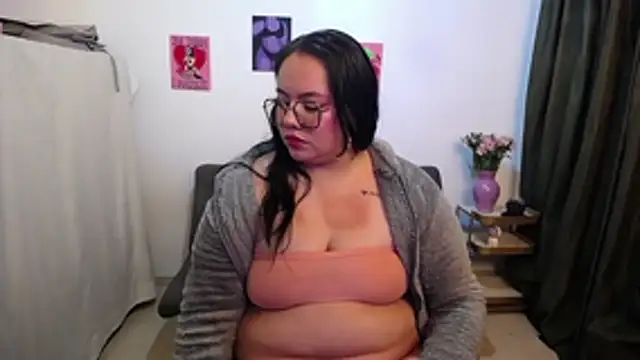 Snapshot of ma_ily chatting on 12, 3, 2026 ma ily online show from 12, 3, 2026