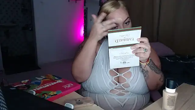 Snapshot of Angiegranados chatting on 19, 4, 2026 Angiegranados online show from 19, 4, 2026