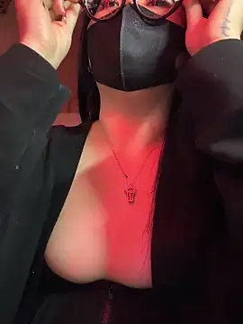 Snapshot of HaleyKin chatting on 10, 3, 2026 HaleyKin online show from 10, 3, 2026