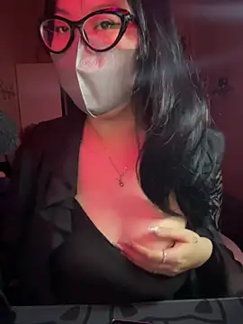 Snapshot of HaleyKin chatting on 24, 4, 2026 HaleyKin online show from 24, 4, 2026