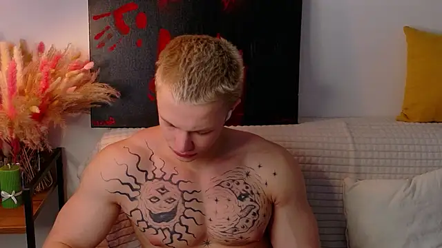 Snapshot of SterlingNoir chatting on 17, 2, 2026 SterlingNoir online show from 17, 2, 2026