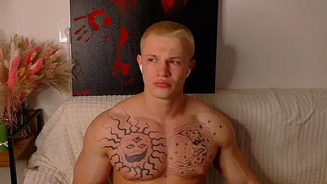 Snapshot of SterlingNoir chatting on 7, 3, 2026 SterlingNoir online show from 7, 3, 2026