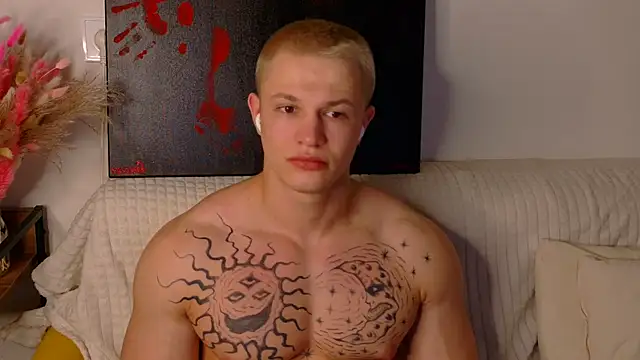 Snapshot of SterlingNoir chatting on 10, 3, 2026 SterlingNoir online show from 10, 3, 2026