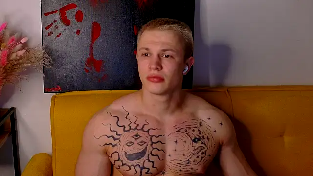 Snapshot of SterlingNoir chatting on 18, 3, 2026 SterlingNoir online show from 18, 3, 2026