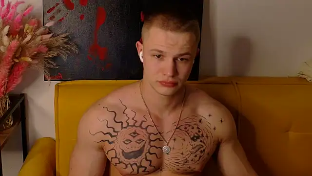 Snapshot of SterlingNoir chatting on 1, 4, 2026 SterlingNoir online show from 1, 4, 2026