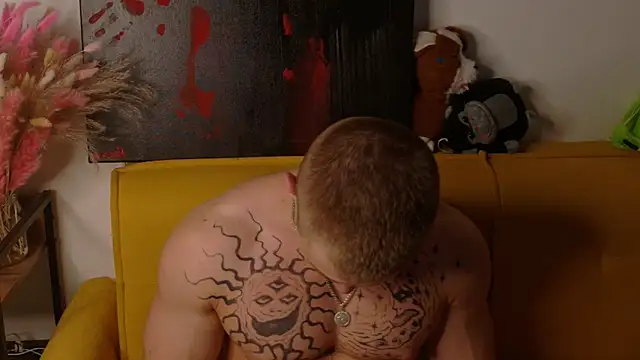 Snapshot of SterlingNoir chatting on 6, 4, 2026 SterlingNoir online show from 6, 4, 2026