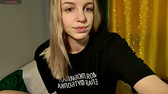 Snapshot of KatyaCherry chatting on 2, 3, 2026 KatyaCherry online show from 2, 3, 2026