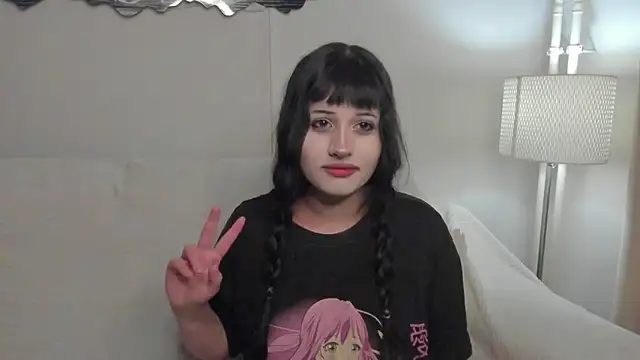 Snapshot of Maxi_mia_1 chatting on 7, 2, 2026 Maxi mia 1 online show from 7, 2, 2026