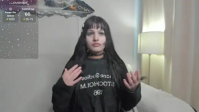 Snapshot of Maxi_mia_1 chatting on 14, 2, 2026 Maxi mia 1 online show from 14, 2, 2026