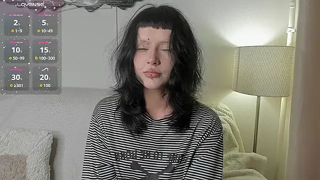 Snapshot of Maxi_mia_1 chatting on 23, 4, 2026 Maxi mia 1 online show from 23, 4, 2026