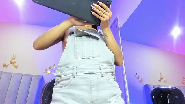 Snapshot of Emma_Hearts chatting on 21, 2, 2026 Emma Hearts online show from 21, 2, 2026