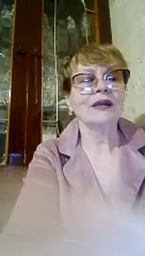 Snapshot of SophieBurns chatting on 12, 5, 2026 SophieBurns online show from 12, 5, 2026