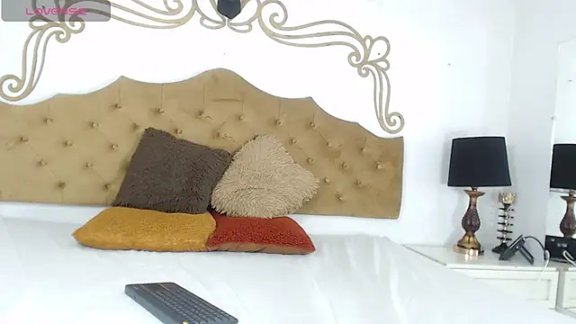 Snapshot of CloeCastillo chatting on 21, 2, 2026 CloeCastillo online show from 21, 2, 2026