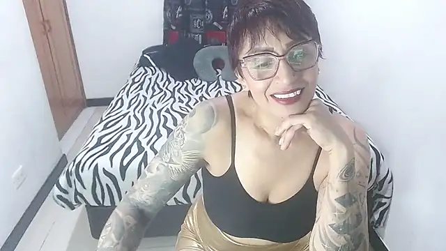 Charlotte gray  online show from 7, 6, 2026
