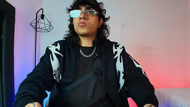 Snapshot of Axell_Kussh chatting on 22, 3, 2026 Axell Kussh online show from 22, 3, 2026