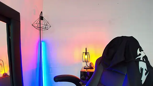 Snapshot of Axell_Kussh chatting on 27, 3, 2026 Axell Kussh online show from 27, 3, 2026