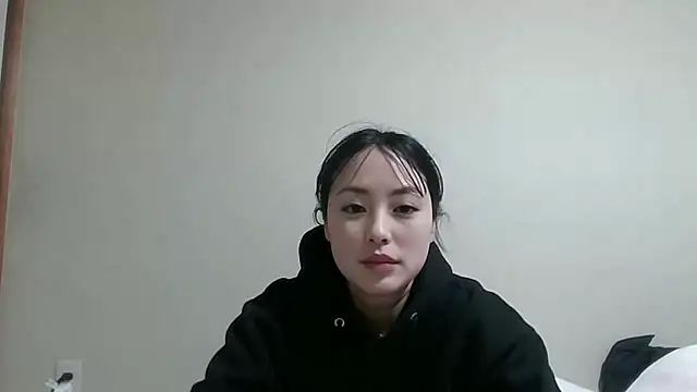 yuri-japan online show from 2, 3, 2026